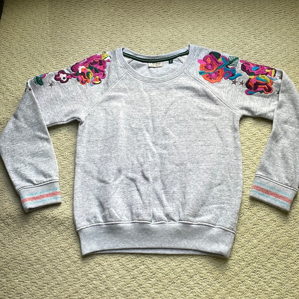 NWOT - never worn NEXT Sz 12 yes embroidered raglan sleeve pullover sweatshirt